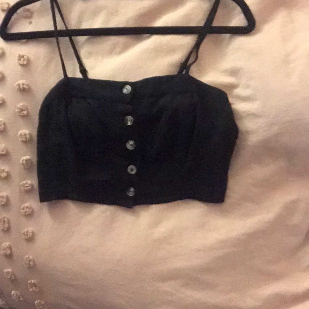 black crop top